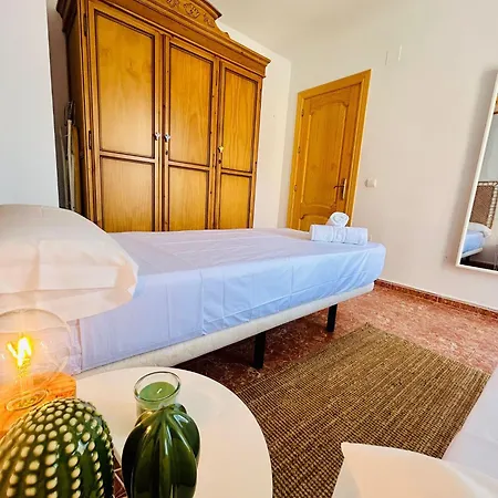 Estrella Del Mar - Carihuela, Playa Apartment *