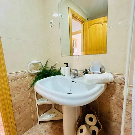 Estrella Del Mar - Carihuela, Playa Apartment *